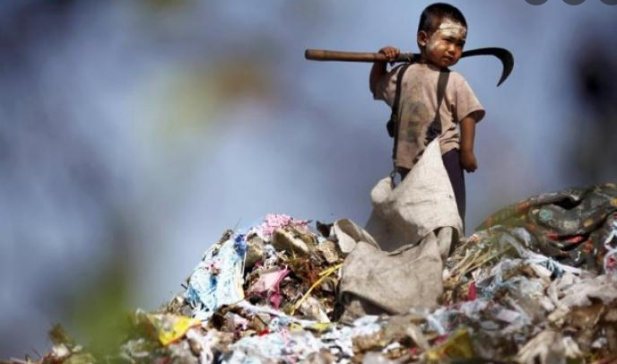 银行现金流短缺缅币贬值网络不可用电力短缺2022年缅币民众何去何从