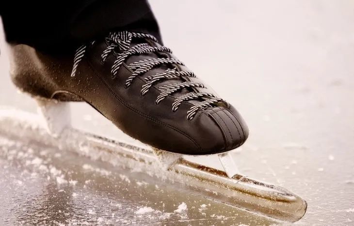 COSMO燃点·冬奥特辑｜90后遇上76岁滑冰少年，心服口服中铁十八局西南指挥部指挥长