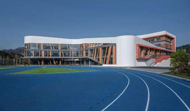中小学建筑设计:山东青岛北宅小学/案例
