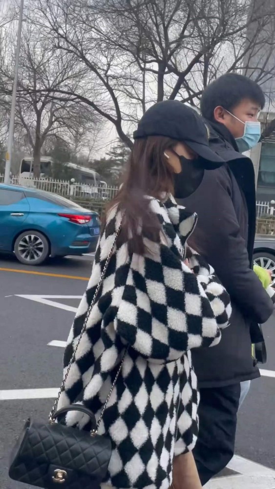 安妮花少儿英语学费接地气春晚孙怡私服贾玲优雅黄圣依好看