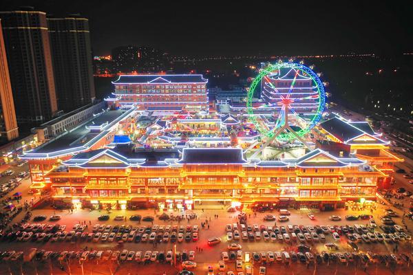 夜晚繁华程度堪比大都市|春节|河南|郑州|邓州市