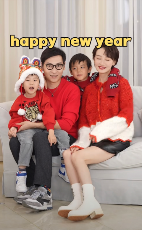 众星齐晒全家福李好一家颜值高闫学晶家族人口众多