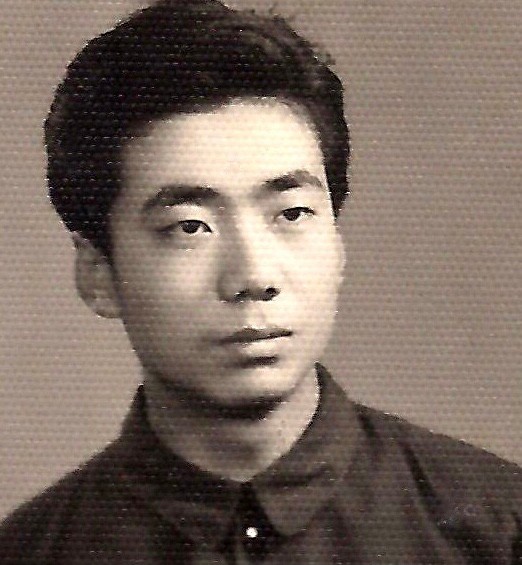 57岁的范明把二婚妻子当宝帮女儿追星继子是他最大的骄傲