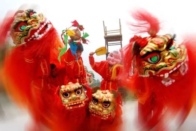 瑞狮欢跃年味浓！一起来认识四川各地的“狮子”～_腾讯新闻