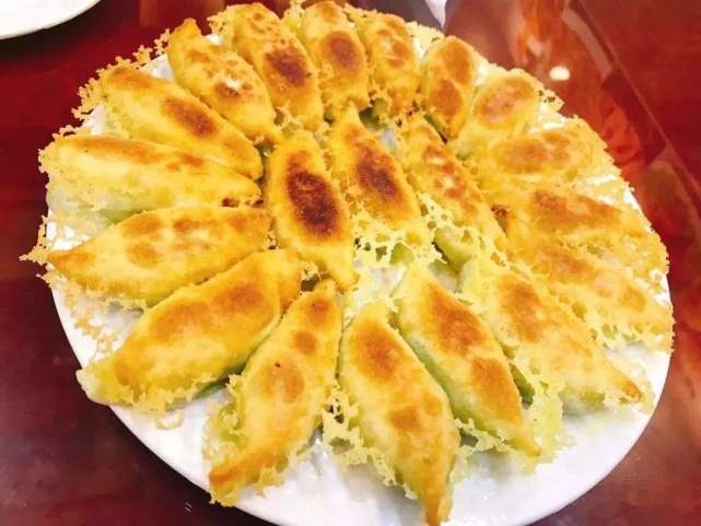 第二道就是锅烙,东北人哪有没吃过锅烙的,不管是牛肉猪肉还是羊肉啥的