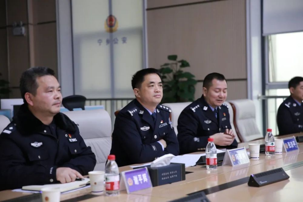 大年初一,副市长,市公安局局长提名人选陈效林相继