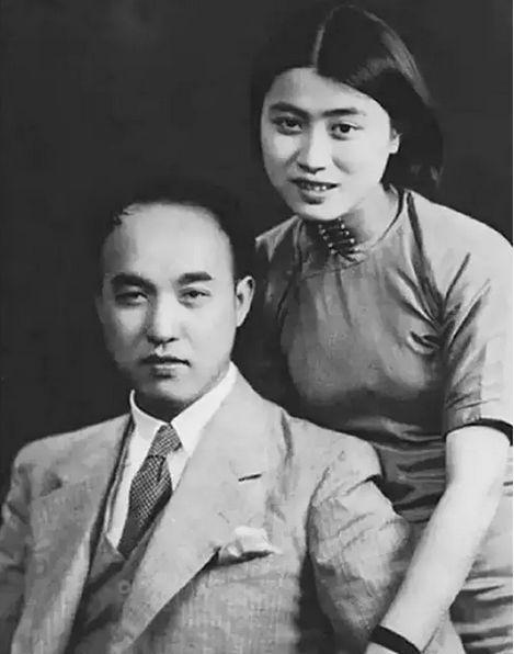 在贵阳他遇到了一生所爱,并与这名女子结婚,这名女子就是王文湘.