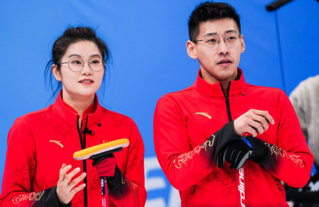 霸气喊出升国旗奏国歌,老公告白,即将大婚|范苏圆|冰壶|国歌|北京冬奥