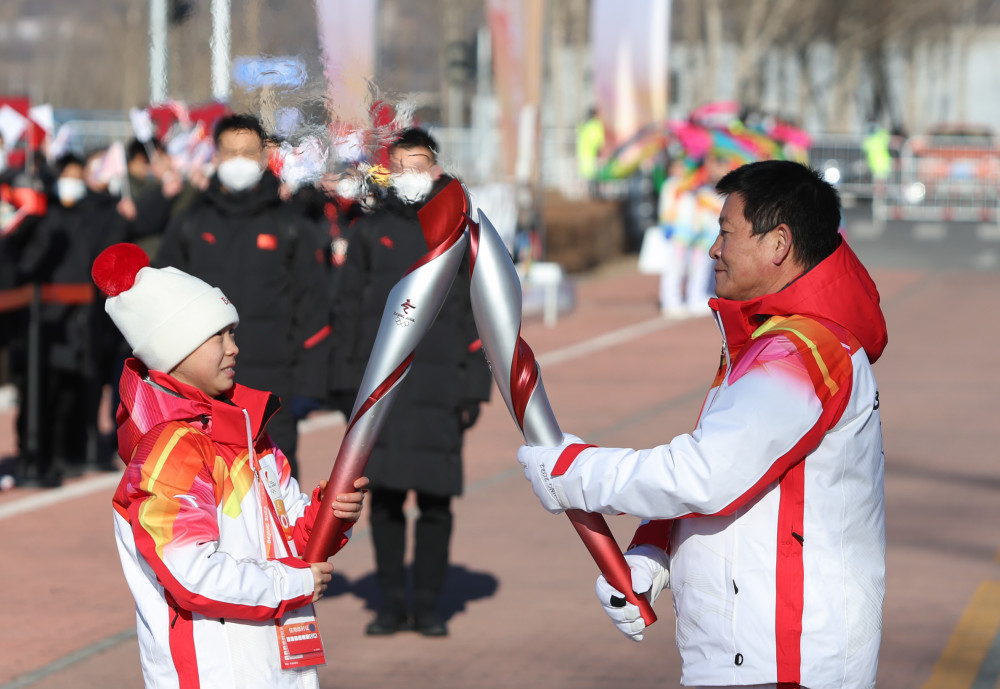 北京,2022年2月3日(北京冬奧會)北京冬奧會火炬在世葡園傳遞2月3日