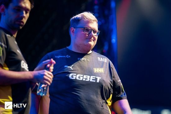 csgo:胖球接受采访,全员正在努力充电