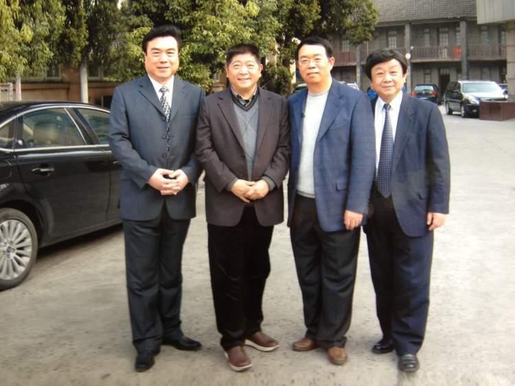 年初三晚上三代王小毛重聚上海观众的回忆杀来了