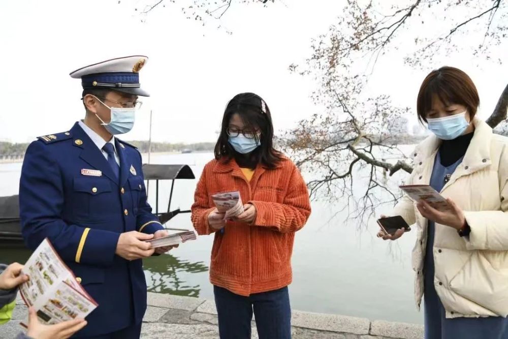 王冬雪:四年在崗過年,只為一方平安丈夫王冬雪是嘉興經開區消防救援