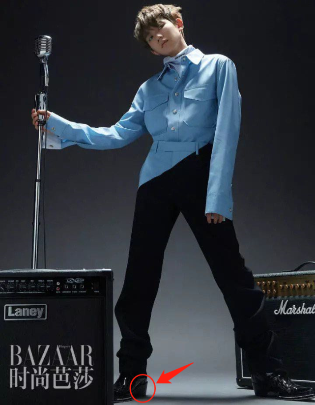 男星踩高跟鞋众相,王一博镶钻高跟,看到华晨宇的我忍不了_腾讯新闻