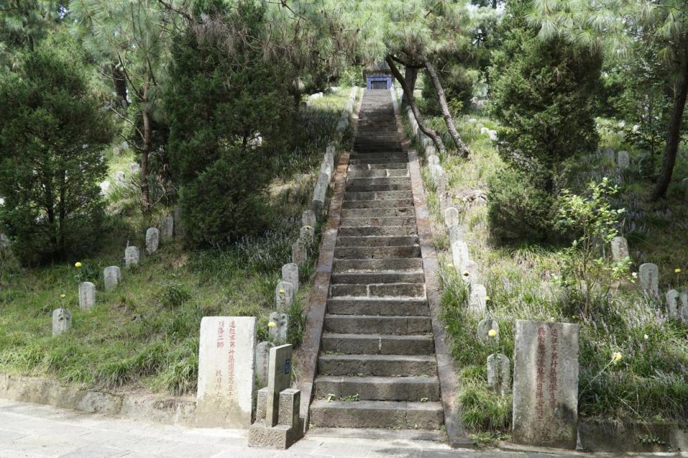 中國最早的抗日烈士陵園雲南騰衝國殤墓園