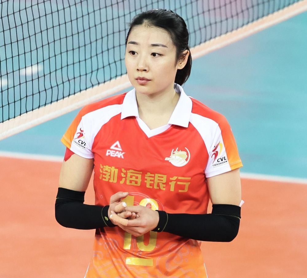 中国女排巴黎周期主力二传姚迪今晚开直播将送出亲笔签名排球服