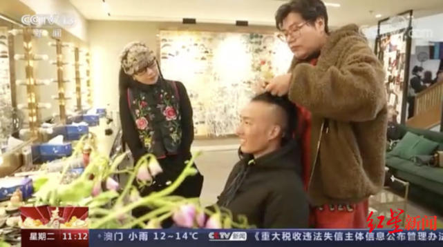 戴“金面”跳上春晚的朱凤伟 4月将在成都开舞《25㎡狂想曲》_腾讯新闻