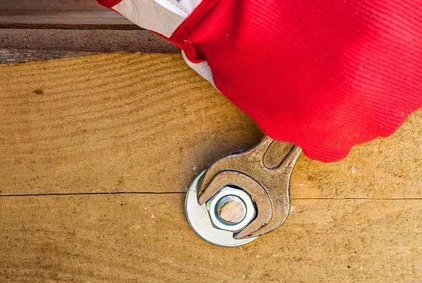 精选诗歌拧螺丝