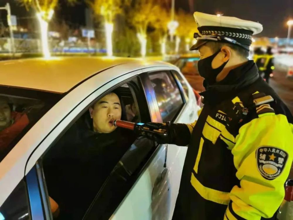 阳泉交警不放假春节期间查酒驾