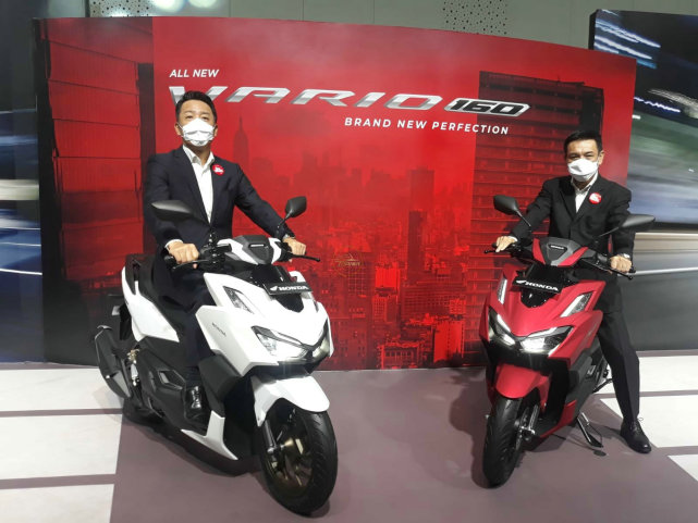 高颜值运动小踏板本田vario160印尼首发