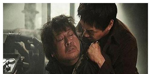 鲁荣渔2682号惨案真实版太平洋大逃杀33人出海22人被喂鲨鱼