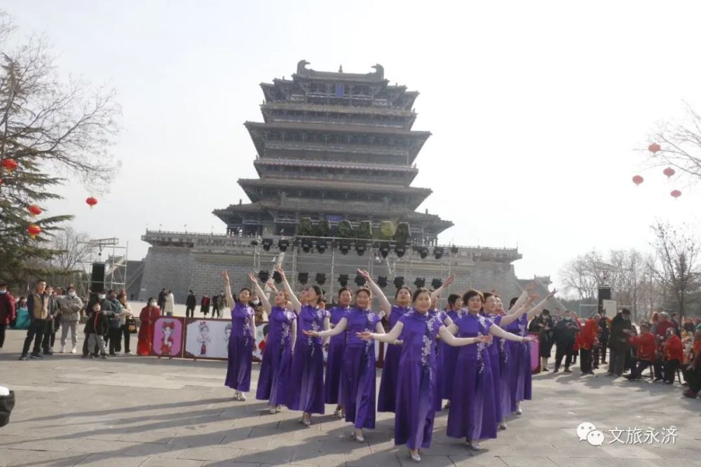 还有各种优秀群文艺术表演,花伞《幸福中国一起走》,蒲剧《清官寇准》