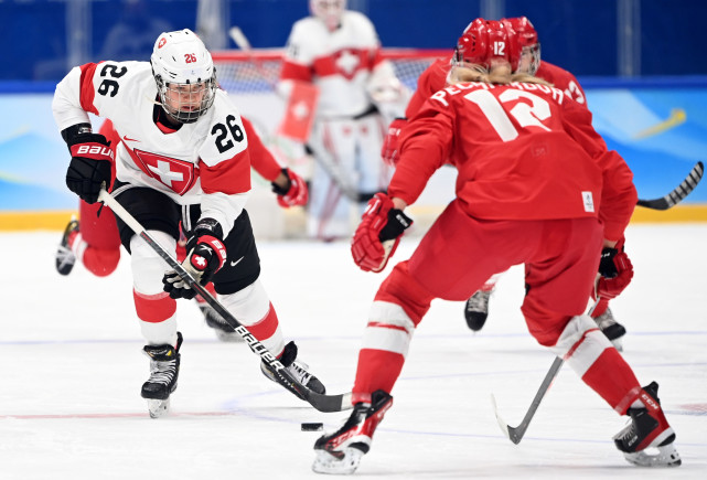 (北京冬奥会)冰球——女子小组赛:俄罗斯奥委会队胜瑞士队(3)