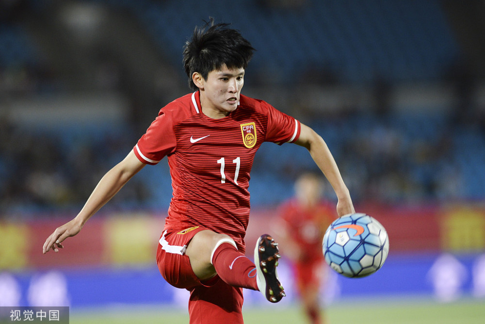 而这一个冠军,也为极速堕落的中国足球注入了一支"强心针".