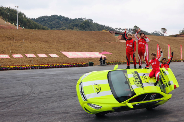 华家班赛车文旅小镇车王争霸赛今日激情上演!