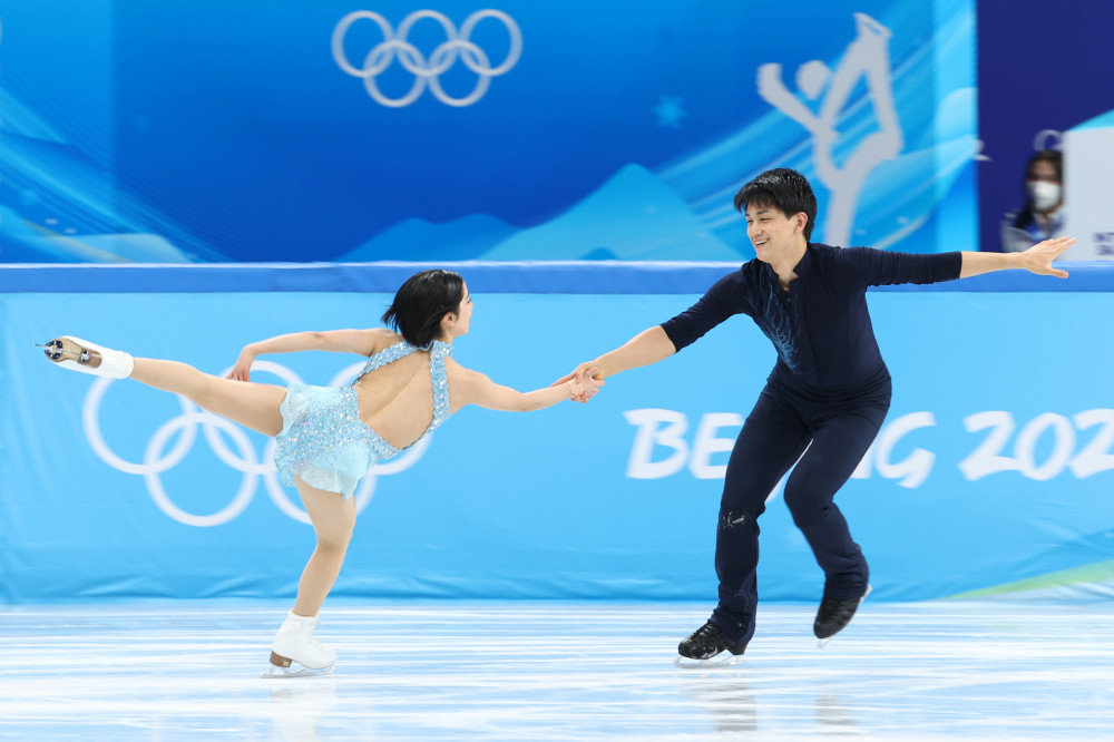 北京冬奥会花样滑冰团体赛双人滑短节目赛况3