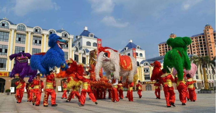 九狮拜象是赣南客家人年俗没出过宰相和皇帝的姓氏不能举办