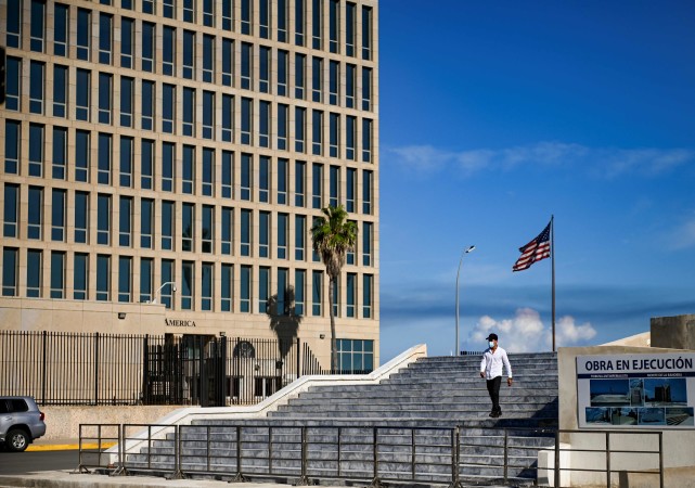 这是2月3日在古巴首都哈瓦那拍摄的美国驻古巴大使馆