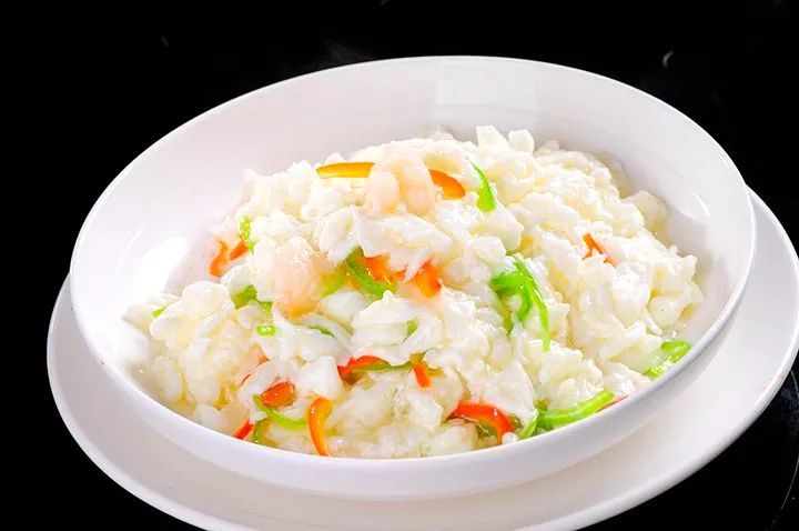 芙蓉虾仁刘建成在川菜培训方面也是贡献突出.