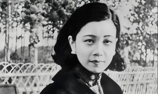 后来,为了能让于凤至得到更好的治疗,张学良选择让于凤至去往美国.