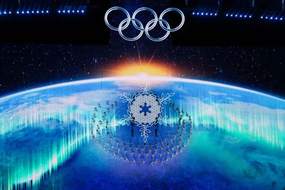 北京冬奥会开幕式惊艳世界，引来外国媒体盛赞！上海高一新世纪英语书