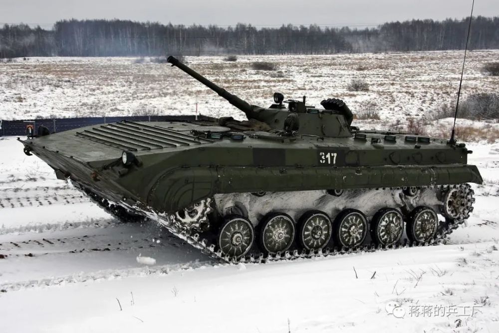 bmp-1是20世紀60年代中期蘇聯研製的一型履帶式步兵戰車,1964年定型後