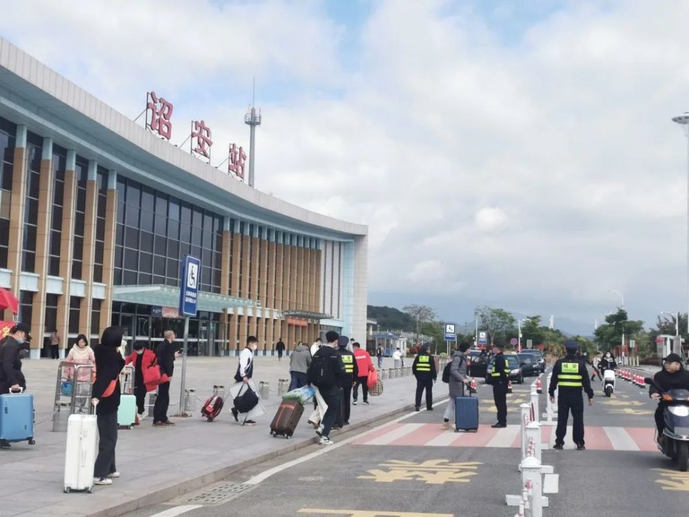 诏安这群人春节在岗风里雨里守护大家的幸福年