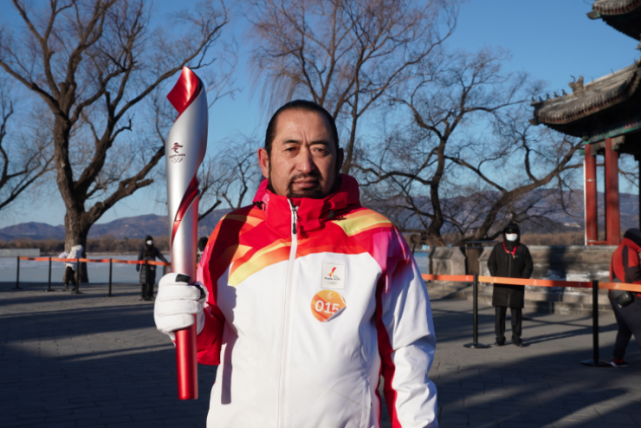 冬奥火炬手其美多吉坚守雪线邮路的快递员