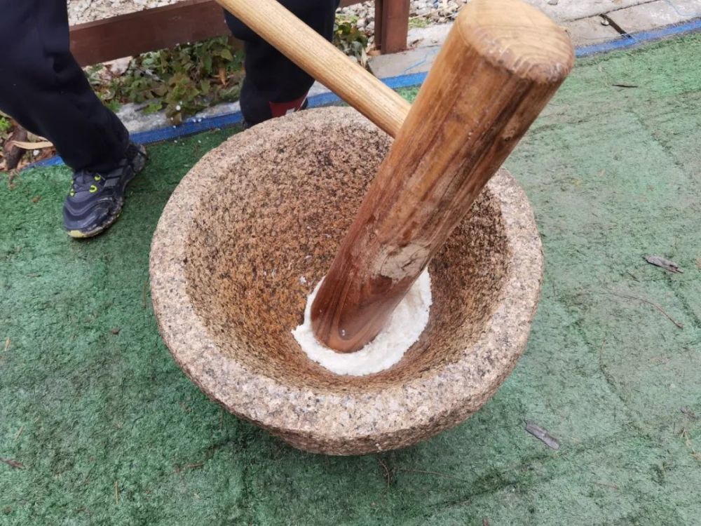 打年糕烧土灶看他们在青浦如何找年味丨爱申活暖心春