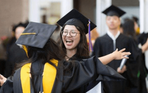 从知名大学海归,变成只能啃老的海带,杨舒平的遭遇可谓是自作自受