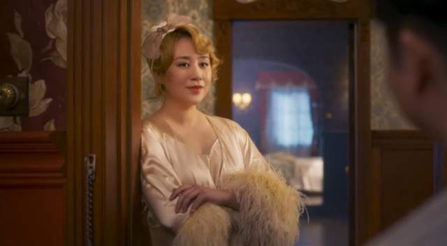 马丽这身装扮我能get到片中反派对她垂涎欲滴的心态了