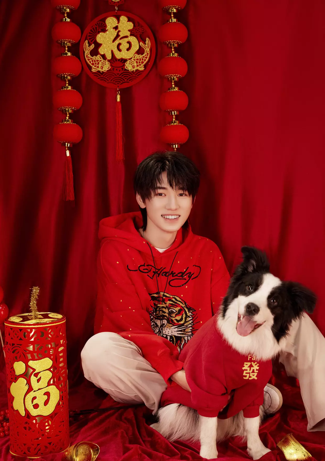 宋亚轩图红气养人呀