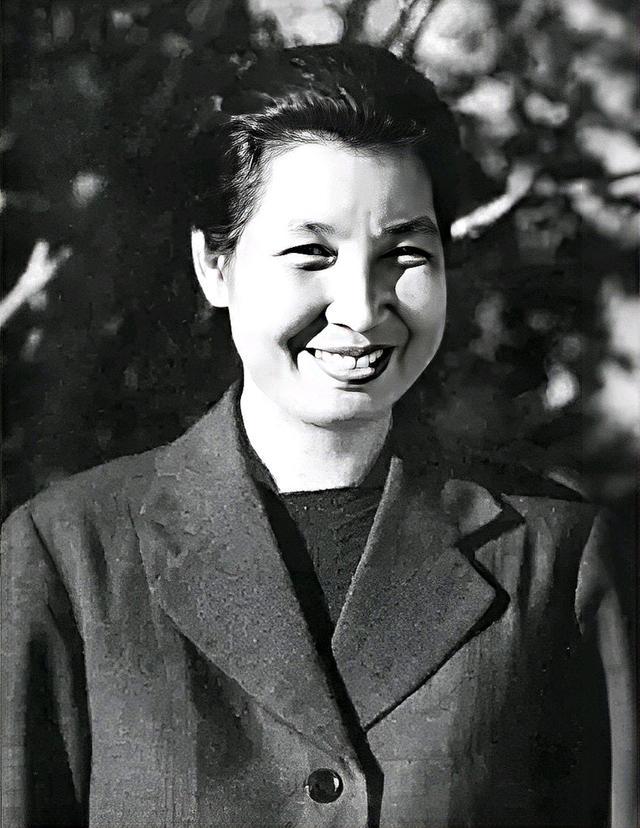 1952年,一位农民向广州市委书记下跪,痛哭:妈,我终于找到你了|曾志