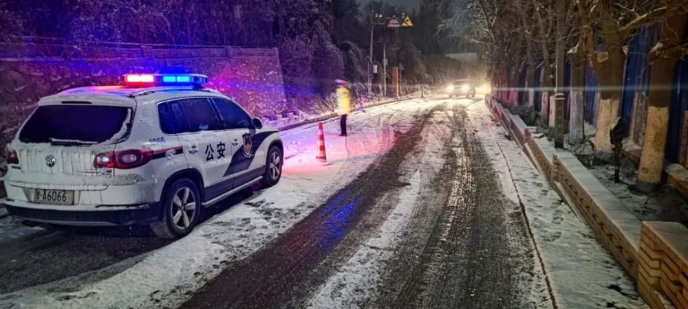 返程需注意！受降雪影响甘肃省大范围实施临时交通管制_腾讯新闻