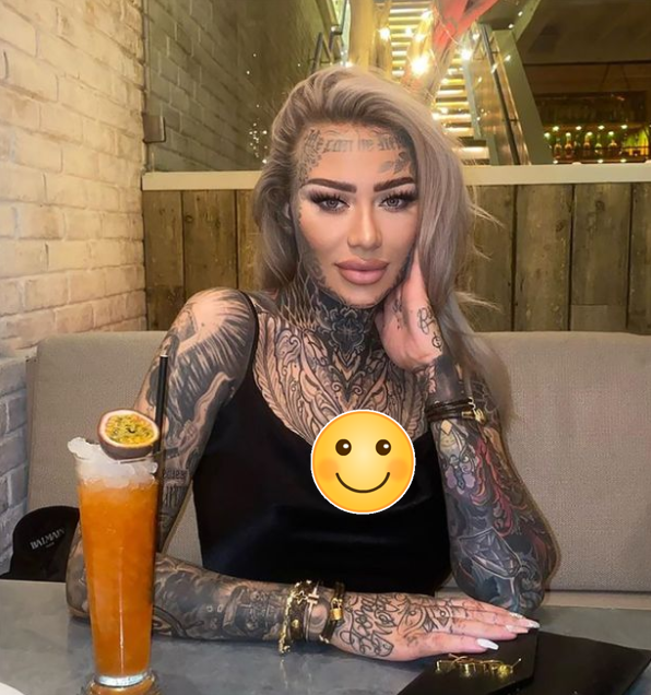 英纹身最多的女模特喜当妈后重操旧业靠粉丝支付新房费用老公支持其