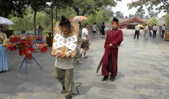 古代发配女犯人数千里为啥衙役争抢着押送处处体现着人性