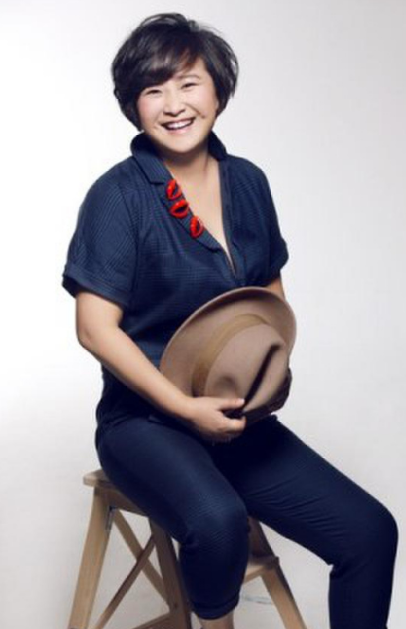 我们就拿贾玲来举例,为什么胖女生也更适合短发呢.