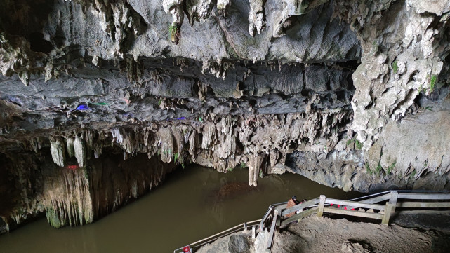 "南国第一洞府",广东阳江阳春市凌霄岩,雄伟壮观,巧夺天工!