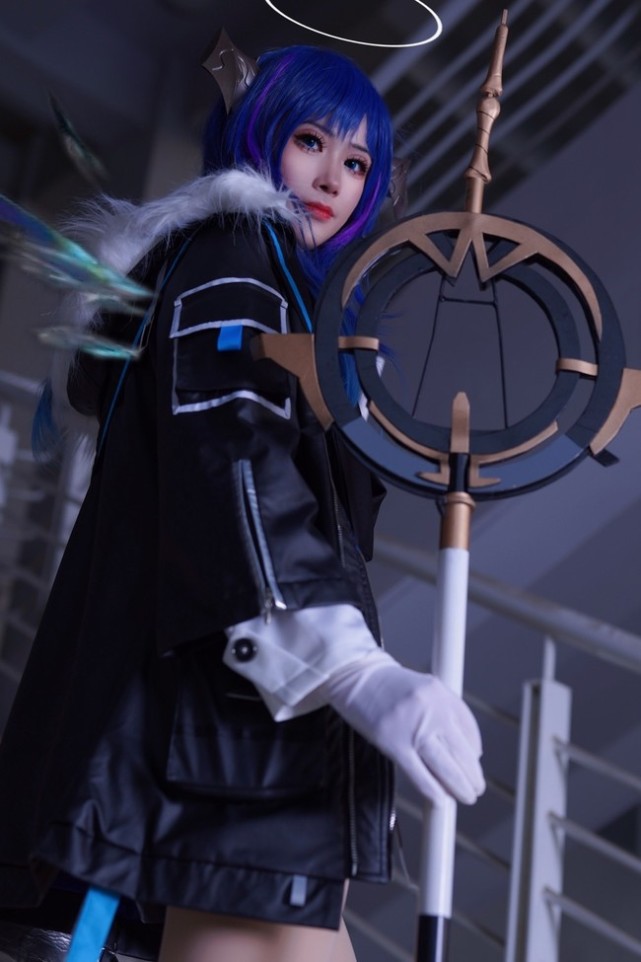 cos赏析莫斯提马