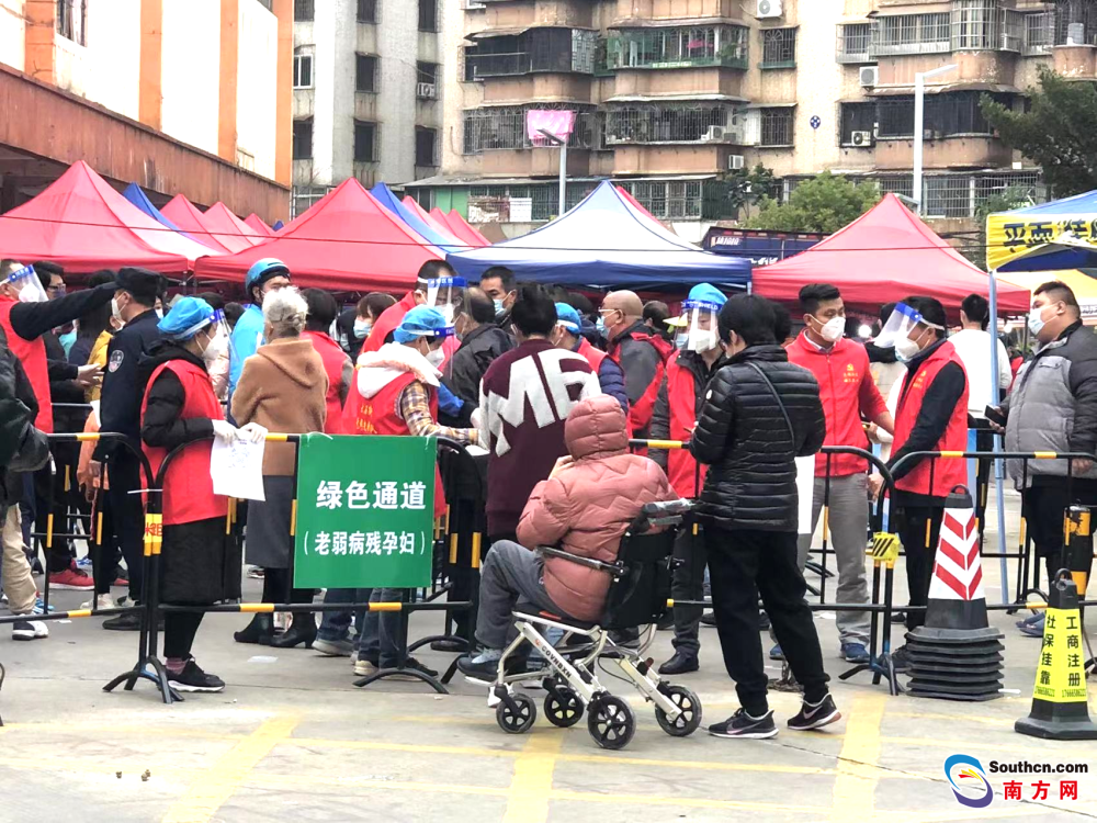 直击广州番禺大石疫情防控管理区现场核酸检测井然有序