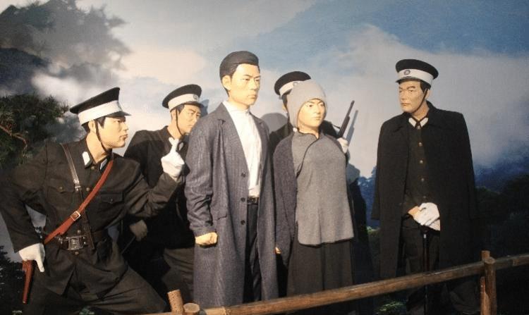 陈铁军与周文雍的刑场婚礼监狱里拍结婚照敌人枪声为结婚礼炮